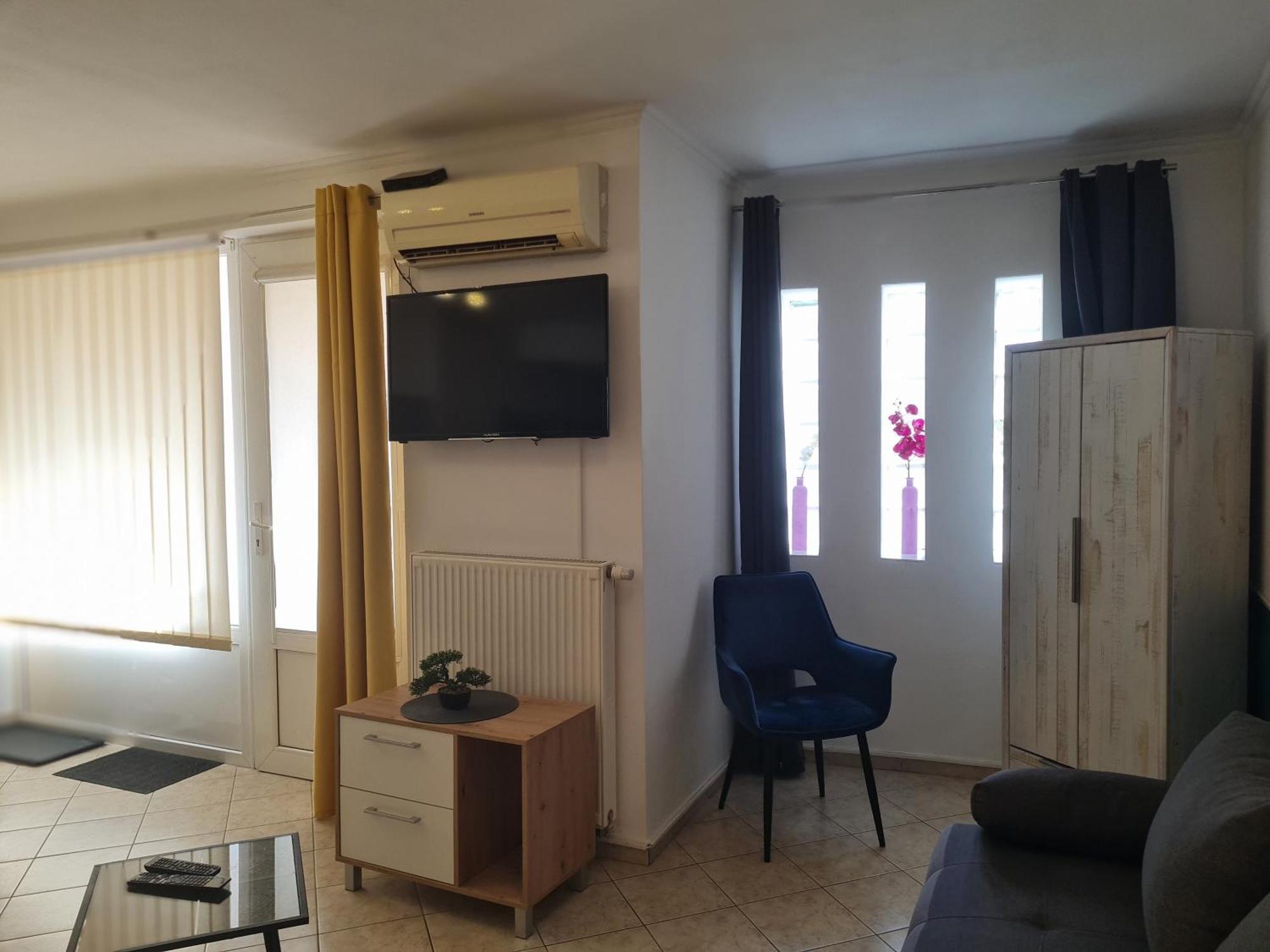 Csever Apartman Tata Exterior photo